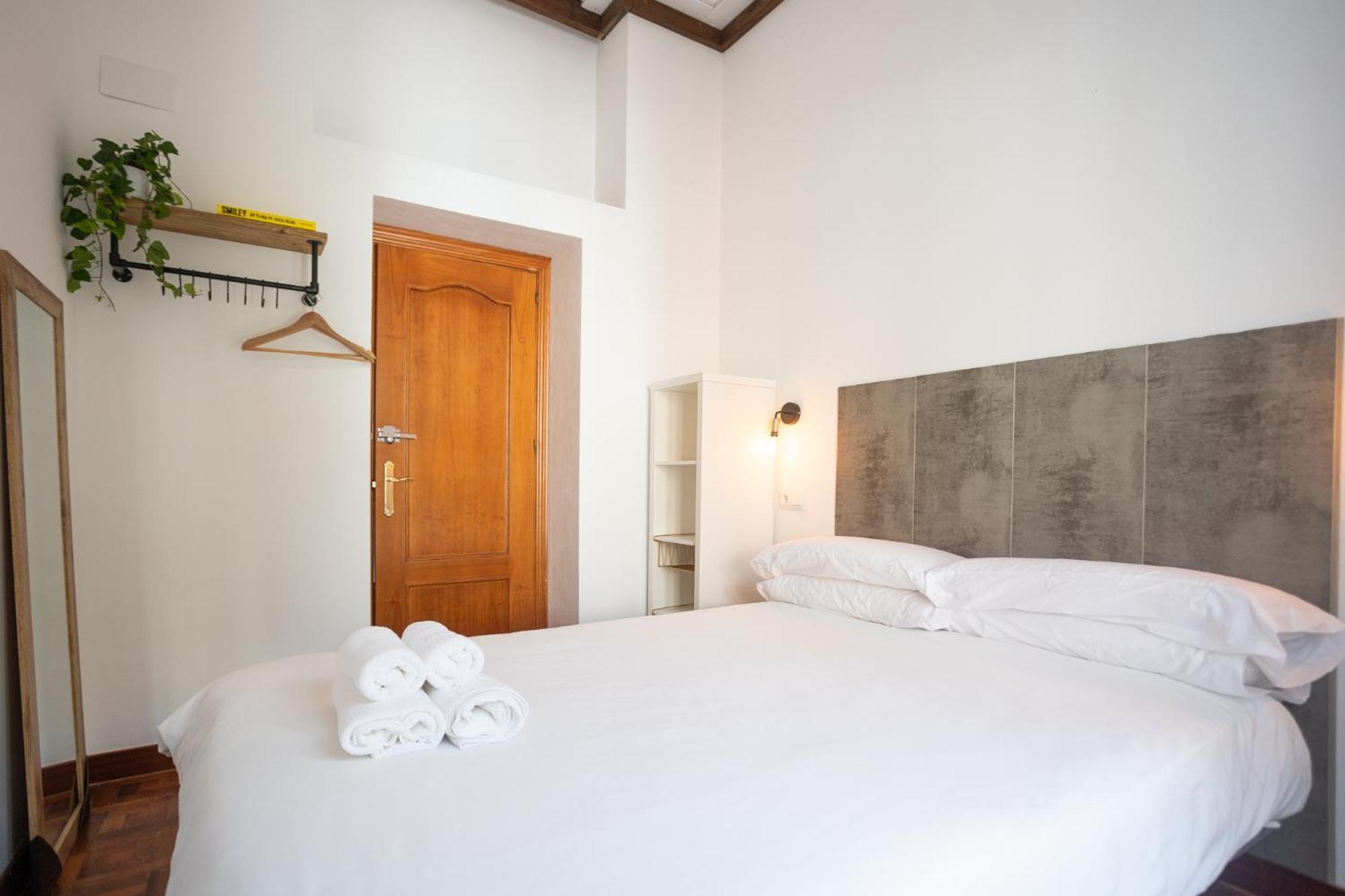 Naim Centro * Malaga